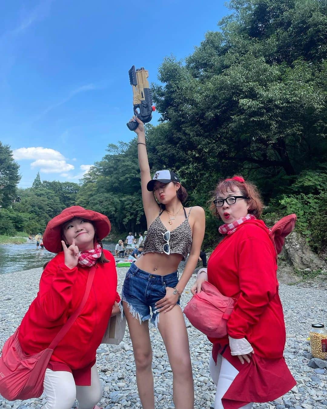 王林さんのインスタグラム写真 - (王林Instagram)「Summertime👋❤️  夏の思い出たくさんだからまた投稿するね🥹 ありがと、今年も夏が来てくれて楽しかった🧖」10月22日 10時29分 - ourin_ringoooo