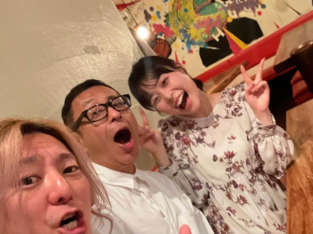 栗田善太郎さんのインスタグラム写真 - (栗田善太郎Instagram)「昨夜は市役所前で クリエイターズ 今年も楽しくやらせて頂きましたぞ。  OAは来週土曜日の NHK六本松サテライトで九州沖縄ネット！」10月22日 10時44分 - kurizen01