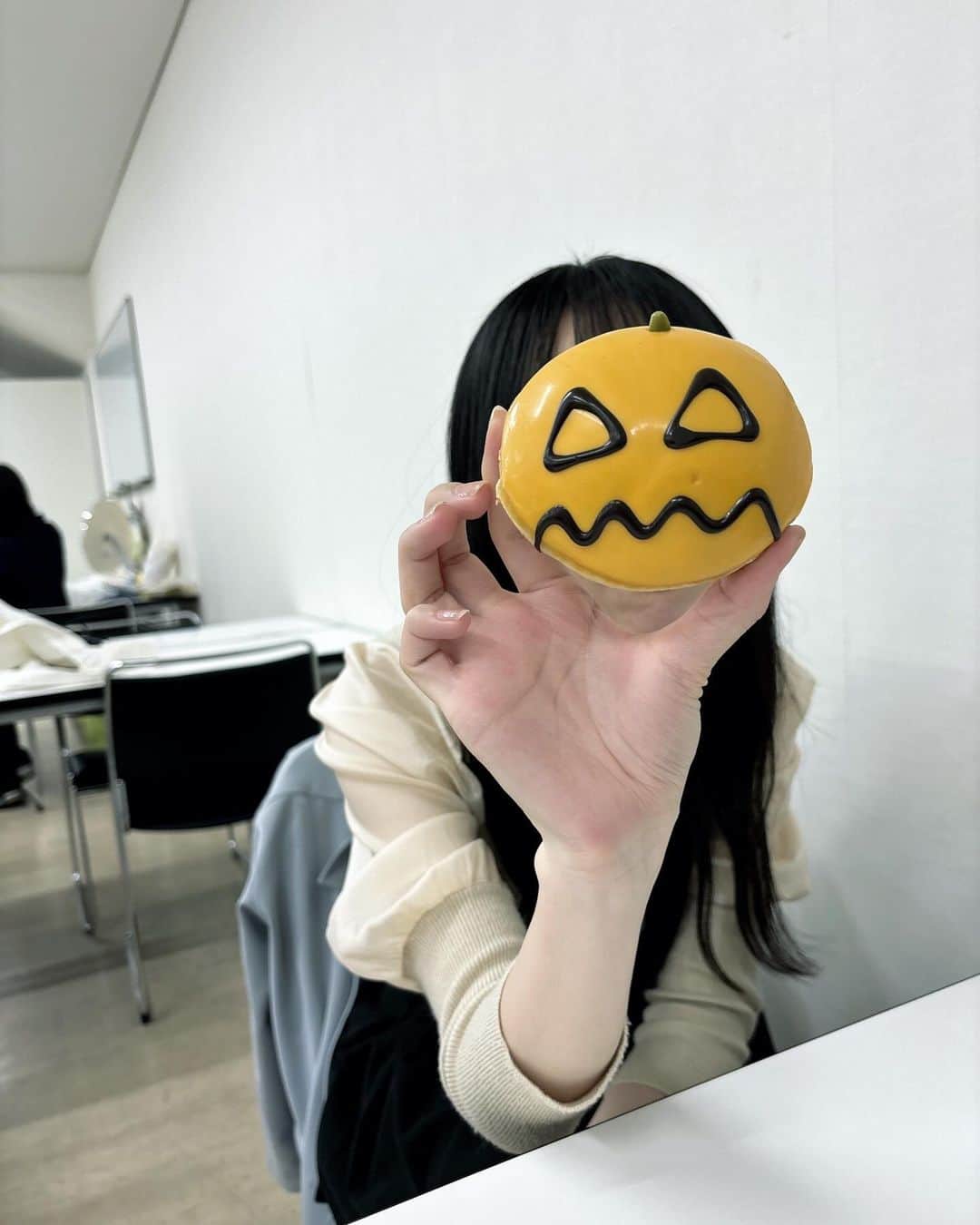 石田千穂のインスタグラム：「🎃」