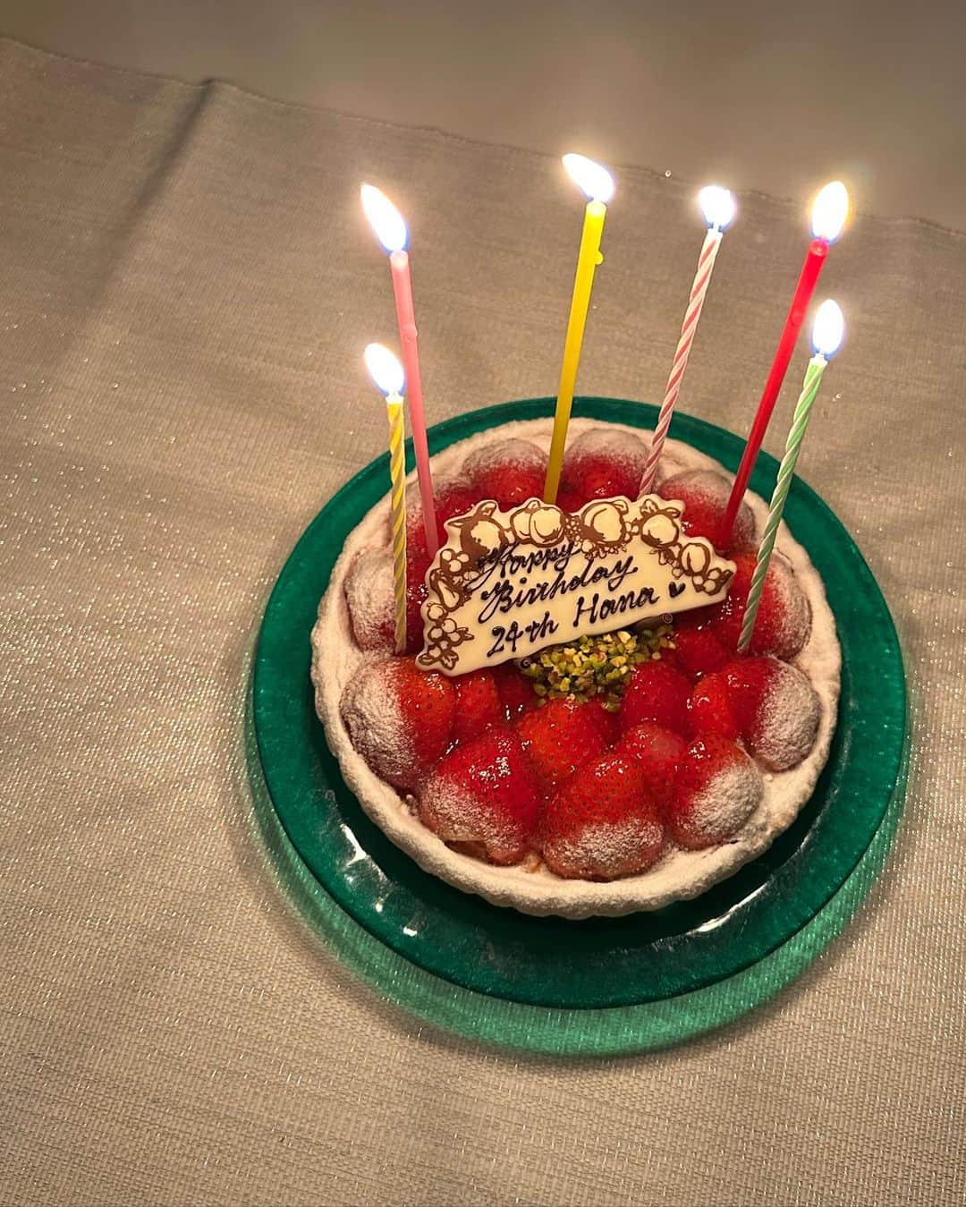 森英奈さんのインスタグラム写真 - (森英奈Instagram)「シナモンに囲まれて24歳になりました🩵幸せ〜  24歳のはなもよろしく🫶🏻 #24 #birthday」10月22日 21時00分 - hana_mori18