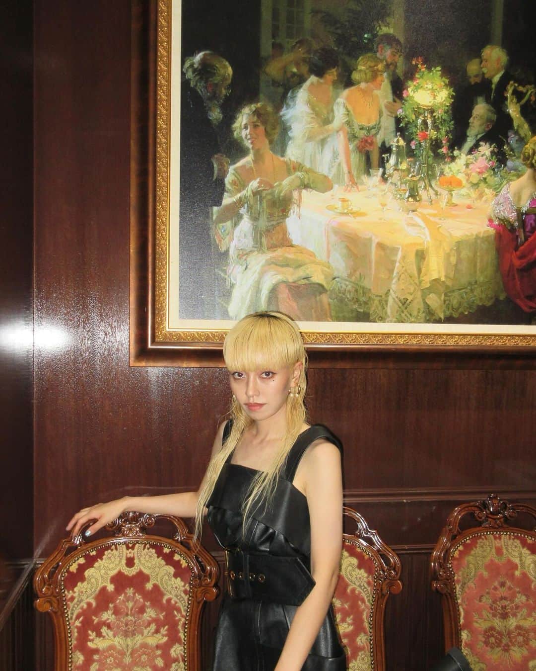 PELIのインスタグラム：「💫🌷🖼️🌷💫  @louisvuitton  #louisvuitton  #LVGO14」