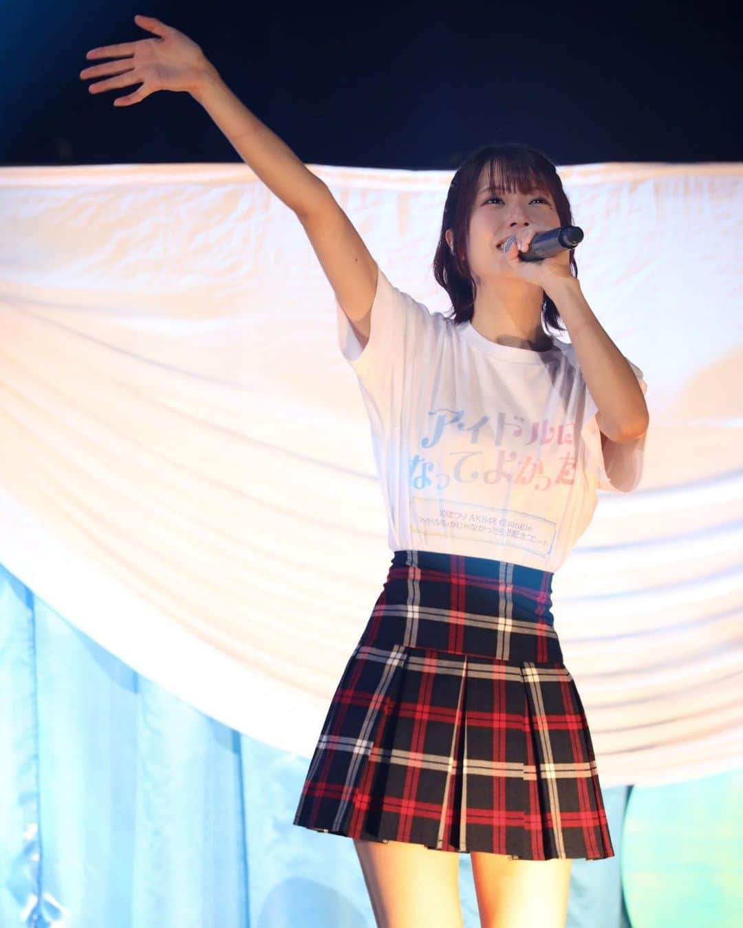 小田えりなのインスタグラム：「#AKB48武道館 3日間ありがとうございました👋  「アイドルになってよかった」って思えるのは 応援してくださるみんながいるからです、 いつもありがとう🌟  これからもよろしくおねがいします🌱  (写真エゴサしてGETしました) (いただきます)」