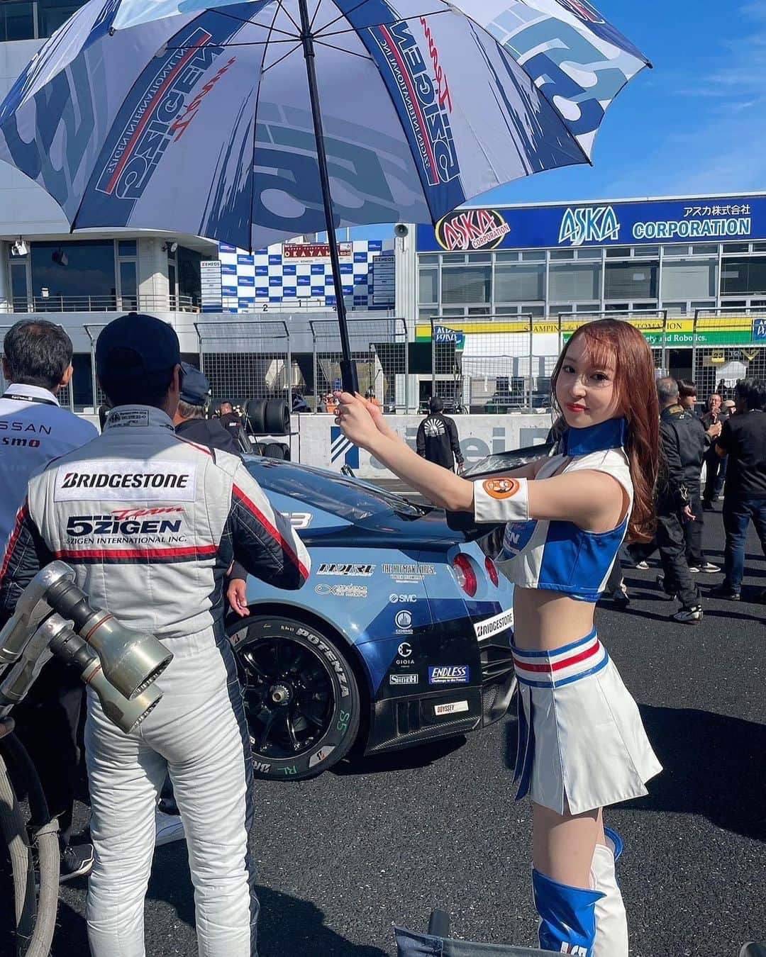 高垣かれんのインスタグラム：「・ 第6戦 スーパー耐久レースin岡山 Team 5ZIGEN 500号車 は マシントラブルなどに見舞われ 悔しい結果となりました🥲🥲  次戦も応援頑張ります📣 応援ありがとうございました！ . . #team5zigen9560girl #cafe9560  #被写体モデル  #モデル #レースクイーン  #japanesegirl #japanesemodel #时装 #오오티디 #대일리룩 #얼짱 #셀피 #漂亮」