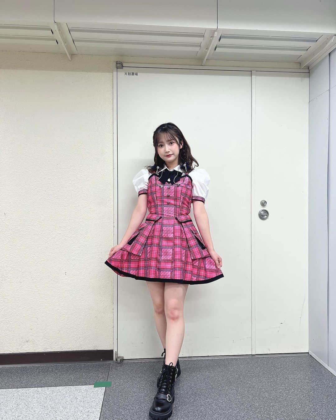鈴木くるみのインスタグラム：「#AKB48武道館 ありがとうございました♡♡  しあわせな3日間をみんなと一緒に過ごせて 本当に良かったです！！！  今までもこれからもみんなのおかげでこうして幸せな時間を一緒に過ごせてます✨️  これからもAKB48の応援よろしくお願いします🎀  そして最終日は新衣装を作って頂きました🥺  可愛い衣装を作っていただけて 本当に嬉しかったです！！！  全身可愛いので隅々まで見てください😳💕」