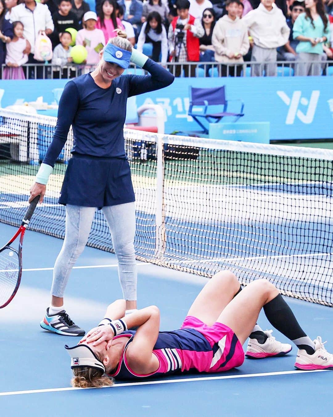 WTA（女子テニス協会）さんのインスタグラム写真 - (WTA（女子テニス協会）Instagram)「Pure joy 😃   @laurasiegemund & @vera.zvonareva defeat Hozumi/Nimomiya 6-4, 6-2 to take the Nanchang title & qualify for the @wtafinals in Cancun!  #JiangxiOpen」10月22日 21時32分 - wta