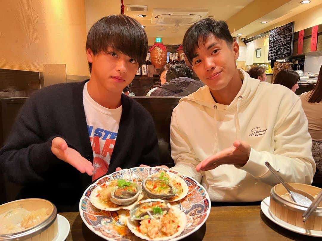 新井瑞樹さんのインスタグラム写真 - (新井瑞樹Instagram)「・ 神戸のお兄ちゃん🙆🏻‍♂️」10月22日 21時35分 - mizuki10_official