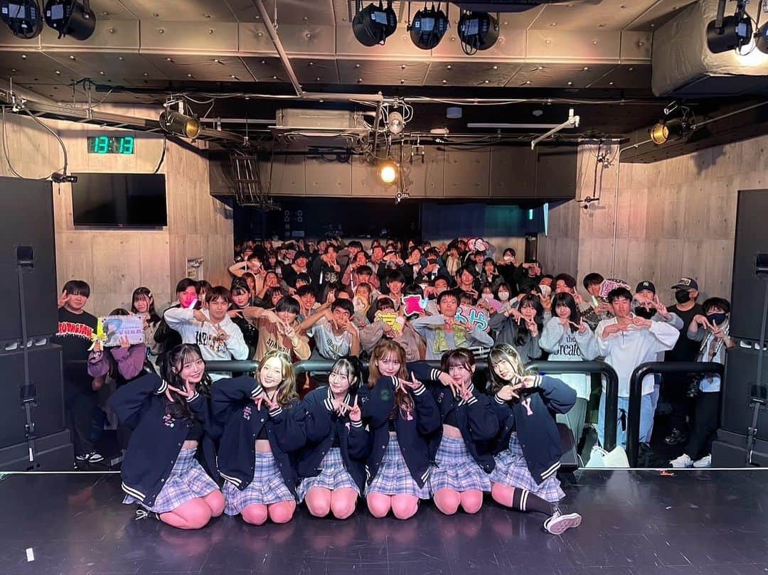 のインスタグラム：「．  NAVIAR単独ライブありがとうございました🌠  会場に足を運んでくださった方 DMやメンションなどで応援してくれた方 ありがとうございました🥹🩷 とてもとても頑張れた嬉しかったーー！ お手紙やバルーン、プレゼント等も ありがとうございました🙇🏻‍♀️  直接ファンの子に会えて幸せだったなあ〜 ステージで歌って踊るの初めてだったけど すごい楽しかった！！し！！！ 皆のお顔たくさん見れて嬉しかった( ◠‿◠ )  次はもっとたくさんの人に会いにいけるように より良いライブを届けられるように頑張ります🔥  都内だけじゃなくて地方にも行けますように！ まっててねーーー！！💛」