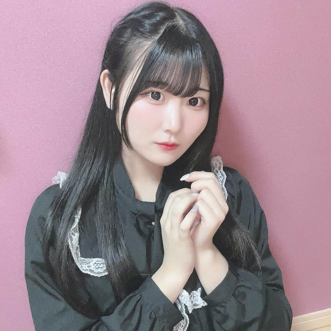 桃瀬ひよりのインスタグラム：「黒髪ロングの女の子がいちばんすき。  #名古屋 #アイドル #idol #sjk #女子高生 #高校生  #黒髪ロング #likeforlikes  #likeforfollow  #like4likes  #like #followforfollowback  #follow  #follow4followback  #いいね返し #コメント返し」