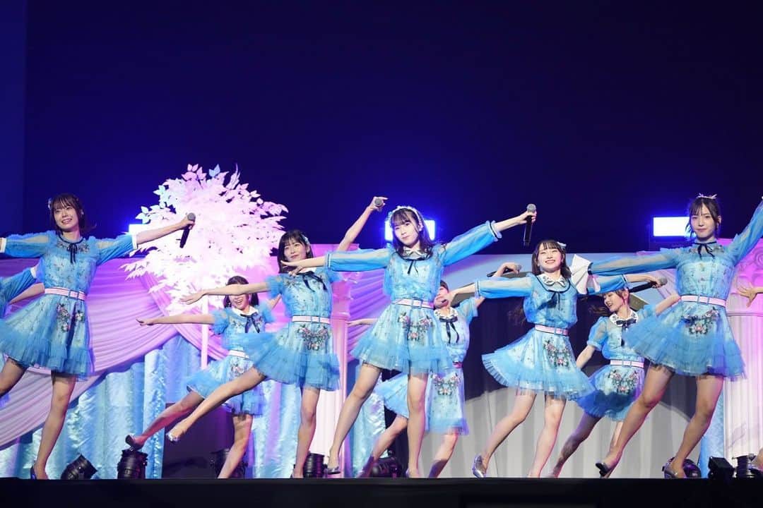 AKB48 Officialさんのインスタグラム写真 - (AKB48 OfficialInstagram)「. ♡- - - - - - - - - - - - - - - - - - - -ഒ˖° ⁡ ˗ˏˋ #AKB48武道館 コンサートˎˊ˗ 新生 #AKB48 お披露目の3️⃣日目💡 ありがとうございました🙌🏻💕 ⁡ 新衣装での初パフォーマンス🎀💗 2018年以降の楽曲のみでの公演🤍🎧 そして❕ #AKB19期生 オーディション の開催が発表されました👶🏻🫧 ⁡たくさんのご応募をお待ちしております💌♡ ⁡ 新生AKB48の魅力が詰まった 明るく楽しい最終日となりました💬🎀 ⁡ 本日のアーカイブ配信は Huluストアからご覧ください📎❣️ https://bit.ly/3PSf41P まだまだ3日間の余韻に浸りましょう➰🫠 ⁡ ♡- - - - - - - - - - - - - - - - - - - -ഒ˖°」10月22日 21時52分 - akb48