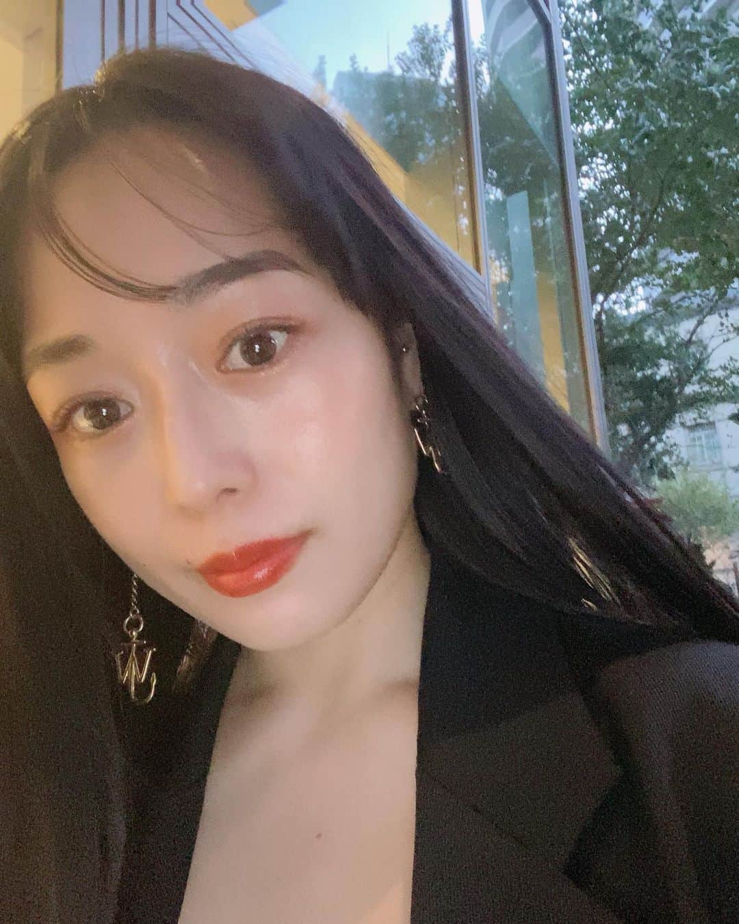 吉田佳菜のインスタグラム：「秋make🍁 ㅤㅤㅤㅤㅤㅤㅤㅤㅤㅤㅤㅤㅤ マルチに使えるラメのスティックは 下瞼にも塗りやすい♪ @yeau_official ㅤㅤㅤㅤㅤ ㅤㅤㅤㅤㅤㅤㅤㅤㅤㅤㅤㅤㅤ ㅤㅤㅤㅤㅤㅤㅤㅤㅤㅤㅤㅤㅤ #YEAU #秋メイク #グリマースキンスティック」