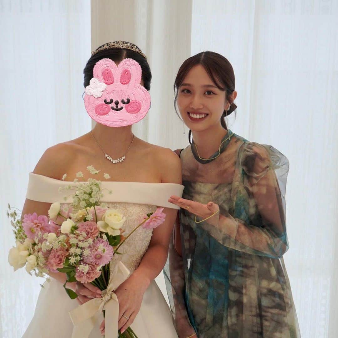 藤江萌さんのインスタグラム写真 - (藤江萌Instagram)「幼馴染の結婚式に参列してきました！  友達の結婚式は初めてでドキドキでしたが、 めちゃくちゃ感動しました。。  おめでとう！幸せになってね☺︎  美容鍼は @quinbelle_omotesando  まつ毛パーマは @chipieee_eye_asuka   結婚式前に行ってきました♡  #オケージョンドレス #ドレス #結婚式 #結婚式コーデ #結婚式ヘアアレンジ #コーデ #秋服コーデ #秋服 #冬服コーデ #冬服 #ヘアアレンジ #パリジェンヌ #パリジェンヌラッシュリフト #まつ毛パーマ #美容鍼 #藤江萌  #cocodeal #randa #celine #japanesegirl #dress #dressup #wedding #dailymemes #osaka #osakajapan」10月22日 22時07分 - fujie_moe_official