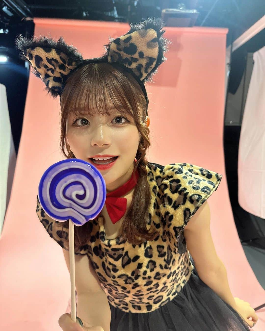 清司麗菜さんのインスタグラム写真 - (清司麗菜Instagram)「生写真撮影のハロウィンコスプレ🎃  ヒョウ柄好きな時期あったな〜🐆 やっぱりヒョウ柄カワイイ🤎  #ハロウィンコスプレ #helloween#ヒョウ柄」10月22日 22時12分 - seiji_0007