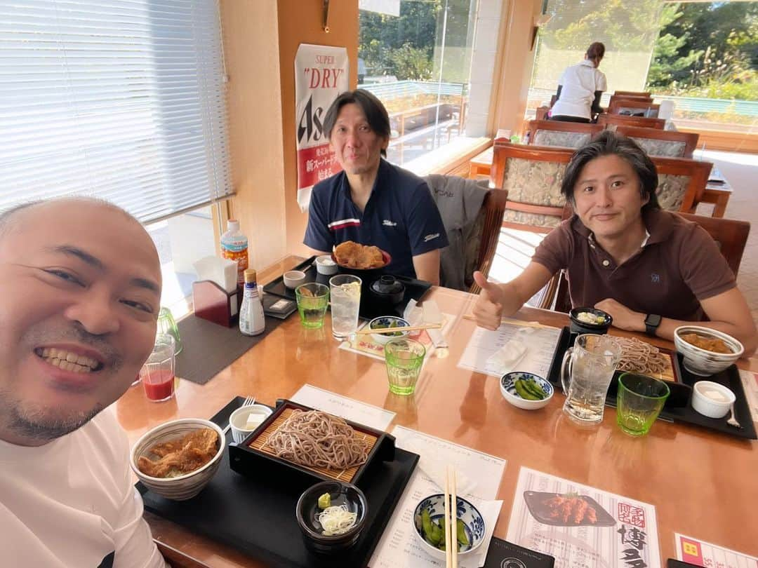 原田曜平のインスタグラム：「シドニー日本人学校時代の友人とゴルフ⛳️みんな、スコア的には？でしたが😢、旧交を温められました💪」