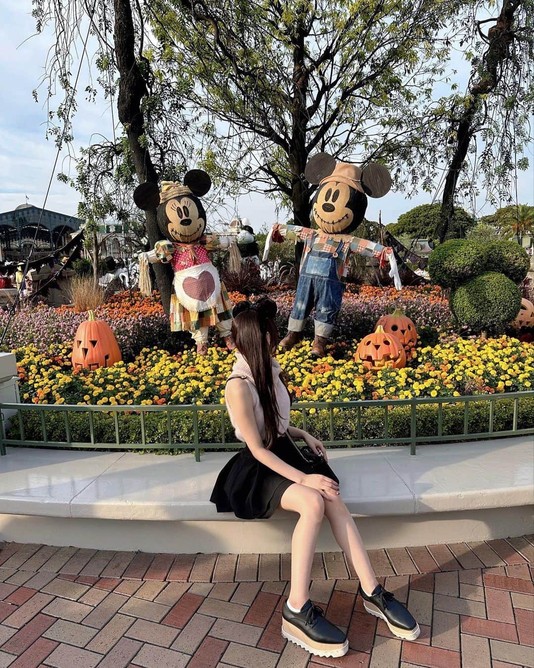 椚ありささんのインスタグラム写真 - (椚ありさInstagram)「⠀ ハロウィンの時期に行くのは高校生ぶり🎃 仮装してる人がたくさんいて新鮮だったな~」10月22日 14時14分 - chibicco_