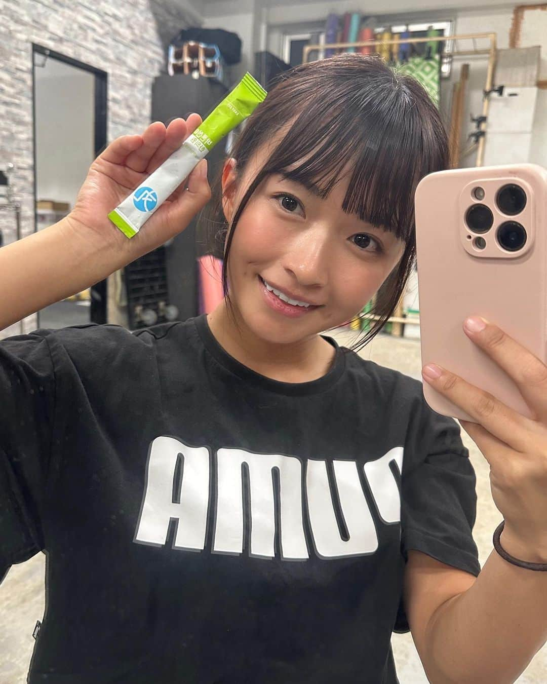 百川晴香のインスタグラム：「愛用してるバルンソン医院の漢方👏💕  今日みたいに撮影会の前とかは本当に依存してる🤣 食欲抑えてくれる神様みたいな存在です！！！！  私は普通に朝飲んで過ごすだけで一日無駄なもの食べなく過ごせるし、４日でで2キロは簡単に落ちます👏  本当にダイエット頑張ってる人におすすめです🥹💕   #ダイエット漢方 #漢方 #韓国漢方 #ダイエット #食欲コントロール #japanesegirl #idol」