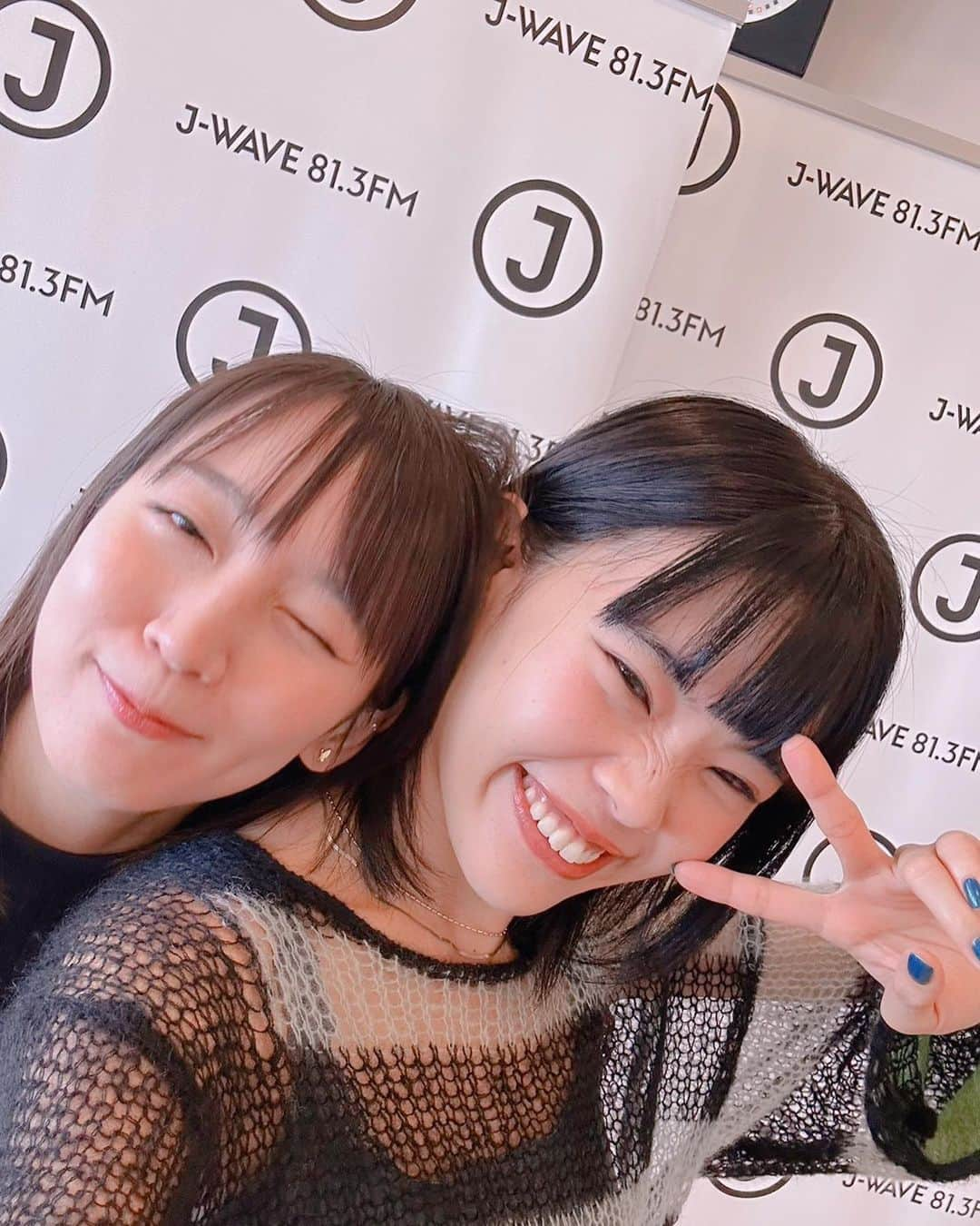 吉岡里帆さんのインスタグラム写真 - (吉岡里帆Instagram)「今日のラジオゲストはアイナ💋 楽しかった♡好きすき  「キリエのうた」見た方が良いよ。  @ainatheend_official  @lifestyle_ur813」10月22日 14時33分 - riho_yoshioka