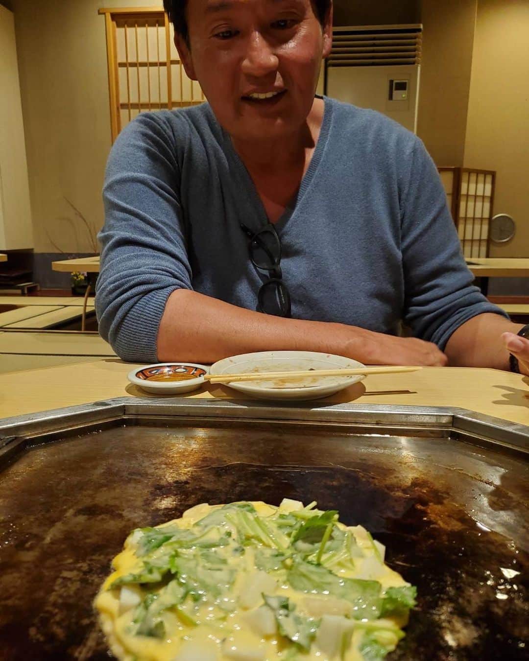 貴乃花光司さんのインスタグラム写真 - (貴乃花光司Instagram)「江戸の街　人形町　お好み焼き、鉄板焼きを食する。豊洲市場直送の食材です。」10月22日 14時49分 - takanohana__official