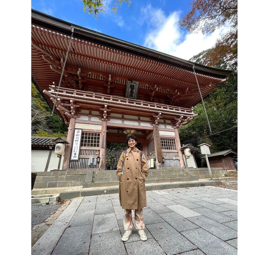 桃生亜希子のインスタグラム：「子連れで京都。 　久しぶりの鞍馬寺と貴船神社。 　 　山登り心地よかった。✨ 　途中で食べた豆大福と団子🍡が最高だったなぁ。  #マヤ暦元旦 #鞍馬寺 #鞍馬山 #貴船神社　#京都 #kyoto」