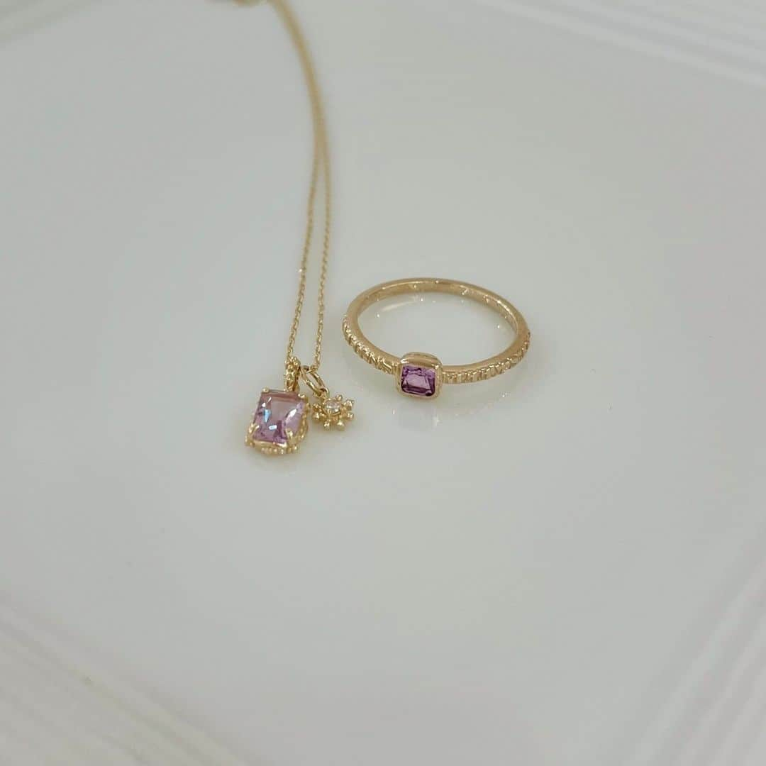 nojess_officialさんのインスタグラム写真 - (nojess_officialInstagram)「【amethyst item】 高貴、誠実、心の平和などの石言葉を持つアメジスト。 お守りとして身に着けるのもオススメ。  #nojess #accessories #jewelry #ring #ノジェス #アクセサリー #ジュエリー #リング #マイノジェス #ご褒美ジュエリー #自分ご褒美 #華奢ジュエリー #ゴールドジュエリー #アメジスト」10月22日 21時00分 - nojess_official