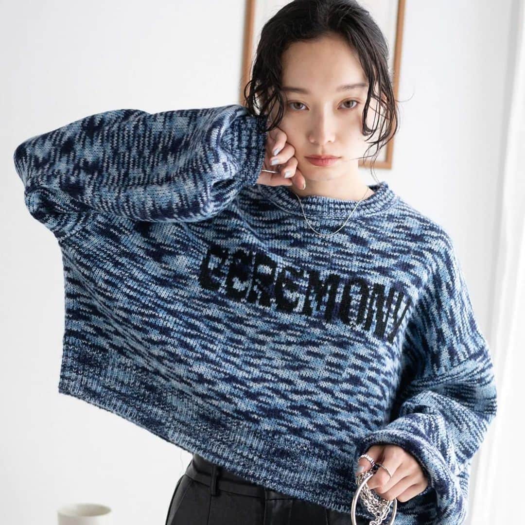 WEGOさんのインスタグラム写真 - (WEGOInstagram)「new knit  ✔︎ロゴミックスカラーショートニットプルオーバー ¥3,299(tax in)  マルチカラーが目を惹くニットが登場！ ゆったりとした袖とフロントのロゴがポイント。 ショート丈なのでスタイルアップ効果も抜群です！  #WEGO #ウィゴー #knit #ニット #ショートニット #マルチニット #ニットコーデ #秋服 #秋コーデ #ロゴニット」10月22日 18時00分 - wego_official