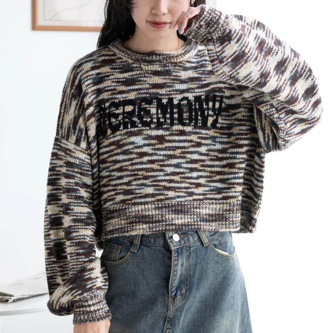 WEGOさんのインスタグラム写真 - (WEGOInstagram)「new knit  ✔︎ロゴミックスカラーショートニットプルオーバー ¥3,299(tax in)  マルチカラーが目を惹くニットが登場！ ゆったりとした袖とフロントのロゴがポイント。 ショート丈なのでスタイルアップ効果も抜群です！  #WEGO #ウィゴー #knit #ニット #ショートニット #マルチニット #ニットコーデ #秋服 #秋コーデ #ロゴニット」10月22日 18時00分 - wego_official