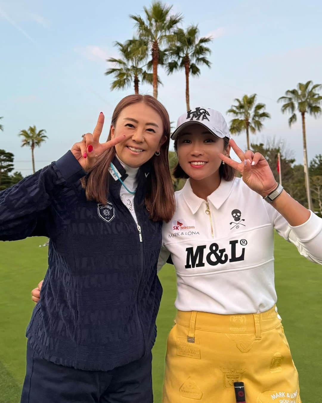 佐伯三貴さんのインスタグラム写真 - (佐伯三貴Instagram)「JLPGAツアー第33戦⛳️  NOBUTA GROUPマスターズGCレディース  今週はコースセッティングと解説をさせていただきました！  何と言っても今週はイボミちゃんの日本ラストゲームという事でそんな大会でセッティングさせていただき光栄に思います😌  ボミとは長年一緒に戦ってきた戦友です。  ゴルフ界に衝撃を与えた元祖強可愛い最強女子プロゴルファー🩷  こんな可愛くてゴルフ上手くてずるい！って思うくらい素晴らしい選手です🤣❣️  ボミ、13年間本当にお疲れ様でした❣️  日本に来てくれて、素晴らしい影響を与えてくれて、日本のゴルフ界を変えてくれて本当にありがとう🥺🩷  これからは第2の人生を楽しみながらまた日本にも遊びに来てね❣️  そしてそんなメモリアルな大会で見事2勝目を挙げた菅沼菜々ちゃん本当におめでとうございます🌟  素晴らしいプレーでした👏👏👏  関係者の方が仰ってた第2のボミならぬ『令和のゴルフ界のアイドル』目指して頑張ってください😝  @nanasuganuma_official  @bomee.lee」10月22日 15時50分 - threeprecious