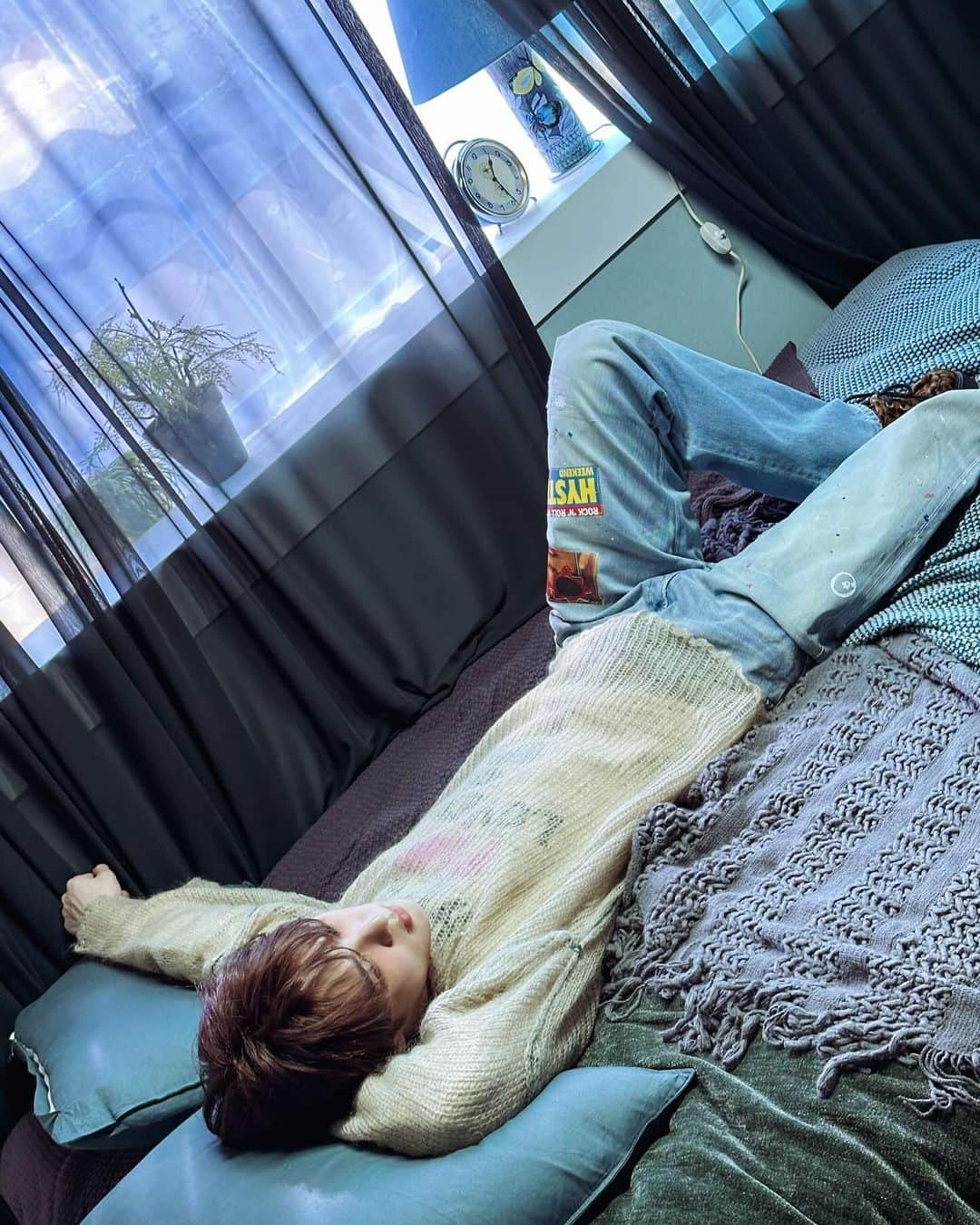 クン（KUN）さんのインスタグラム写真 - (クン（KUN）Instagram)「I just wanna lay in my bed~」10月22日 16時13分 - kun11xd