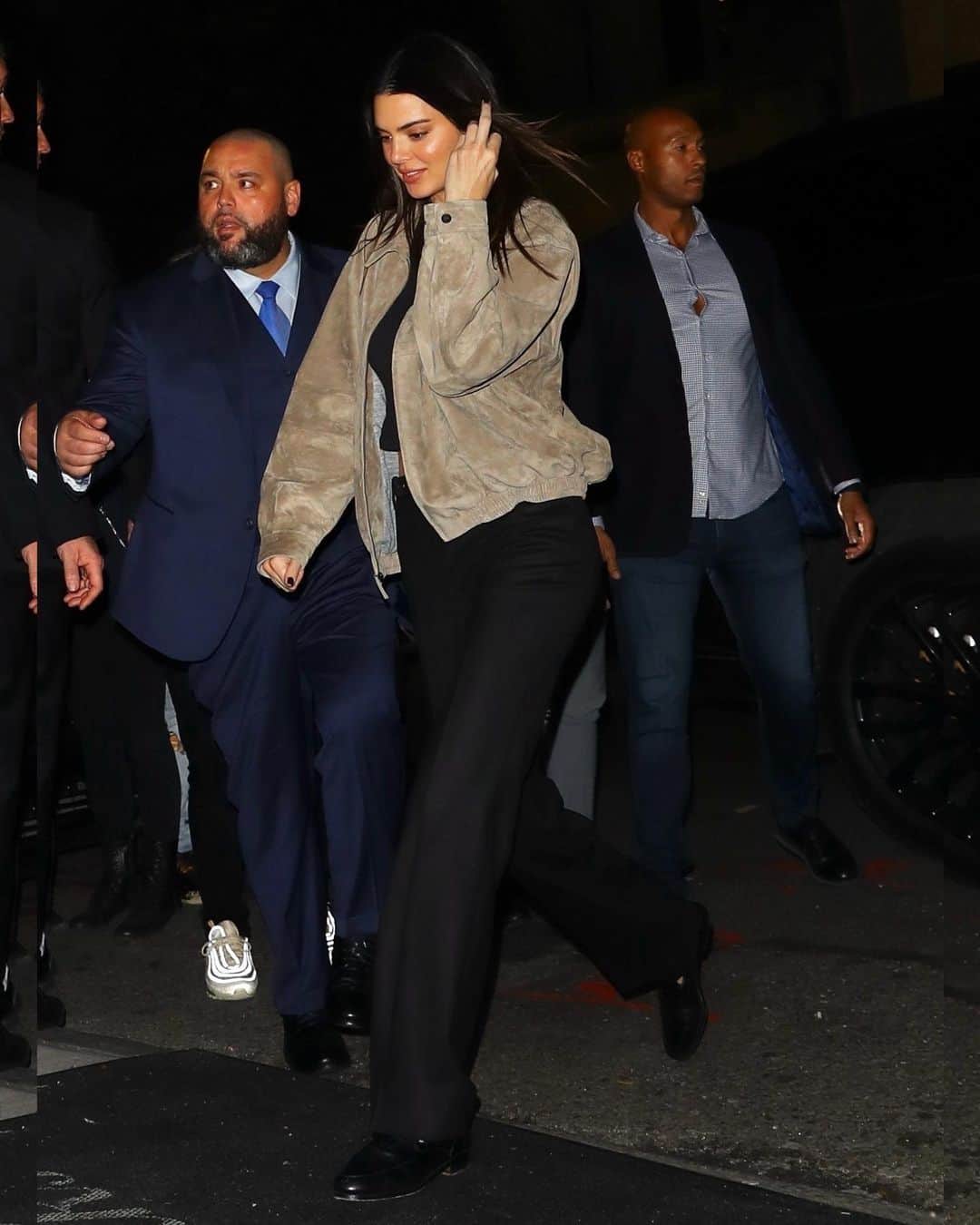 Just Jaredさんのインスタグラム写真 - (Just JaredInstagram)「Kendall Jenner met up with boyfriend Bad Bunny, Pedro Pascal, Lady Gaga and her boyfriend Michael Polansky at the “Saturday Night Live” afterparty tonight in New York City. We’ve got all the pics over at JustJared.com! #KendallJenner #BadBunny #PedroPascal #LadyGaga #MichaelPolansky #SaturdayNightLive Photos: Backgrid」10月22日 16時14分 - justjared