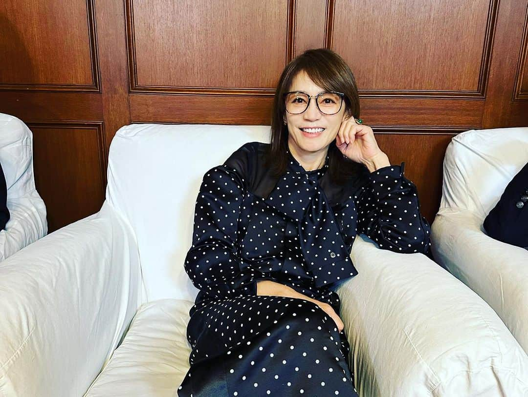 田中杏子さんのインスタグラム写真 - (田中杏子Instagram)「昨日は『FORZA STYLE』主催 第1回オシャレ王決定戦の審査員として参加させていただきました。  全国から寄せられた数千人の応募者から、厳選された13名(うち女性1人)の熱いファッションへの想いとスタイリングを見せていただき、思いを込めて採点させていただきました。  メンズファッションの奥深さはモードとまた違って勉強になりました🙏🥰  NumeroTOKYOと合同開催してレディースのモード界も盛り上げたいな💕  #オシャレ王決定戦」10月22日 16時24分 - akoakotanaka