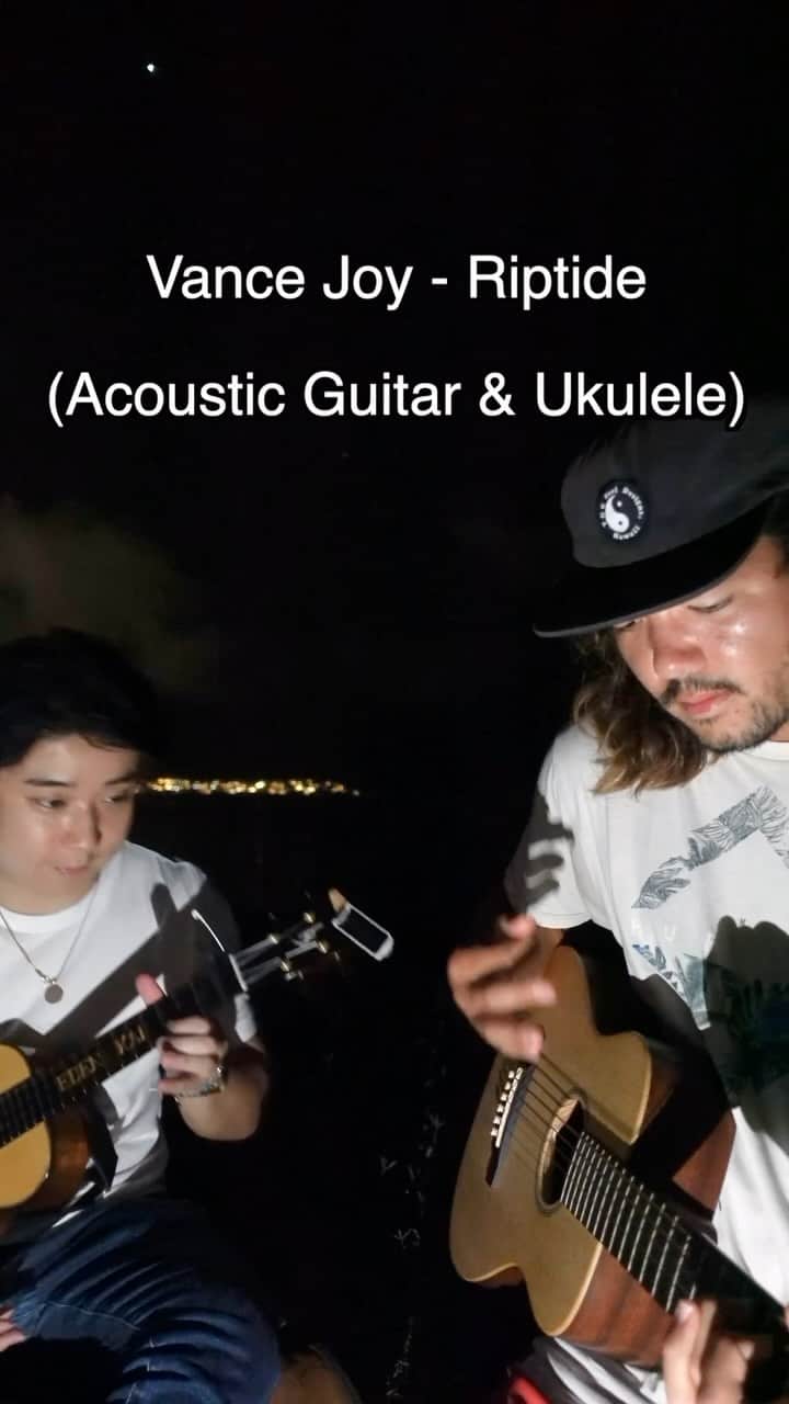 Eden Kaiのインスタグラム：「Vance Joy - Riptide⁣ ⁣ Acoustic Guitar & Ukulele Cover ⁣ with Dennis Gathright ⁣ ⁣ ⁣ #vancejoy #acousticguitar #ukulele  #fingerstyle #アコースティックギター #アコギ #ウクレレ」