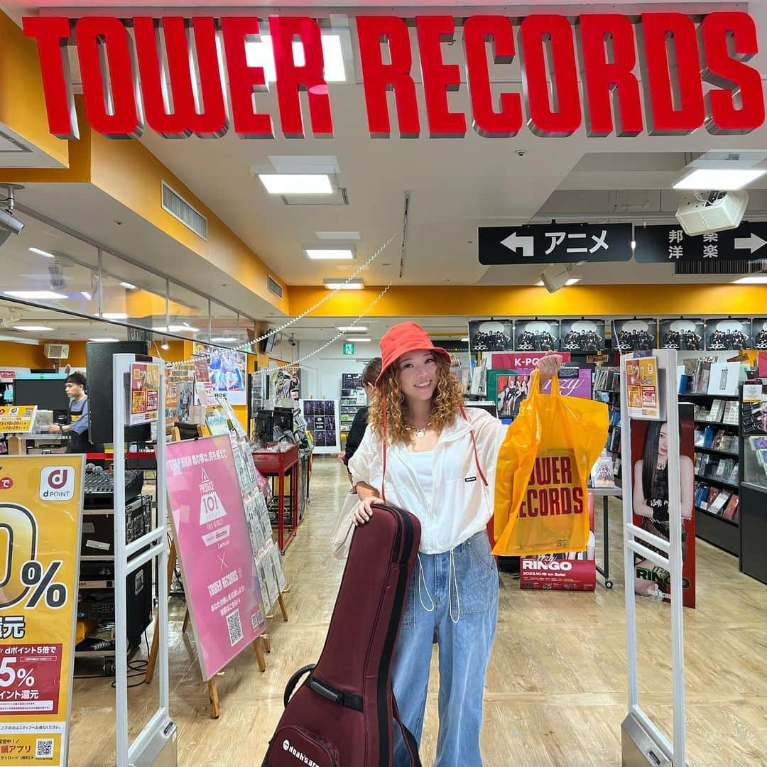 HanaHさんのインスタグラム写真 - (HanaHInstagram)「thankyou Tower Records タワレコありがとう #towerrecords #vinyl #hanahspring」10月22日 16時55分 - hanah_spring