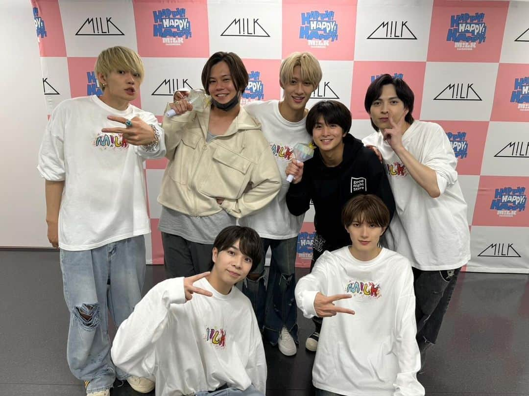 小笠原海のインスタグラム：「M!LK 1st ARENA いってきました🥛 幸せに溢れた空間で彼らの想いを受け取りました 最高の時間をありがとう🫶 #ハハハッピー」