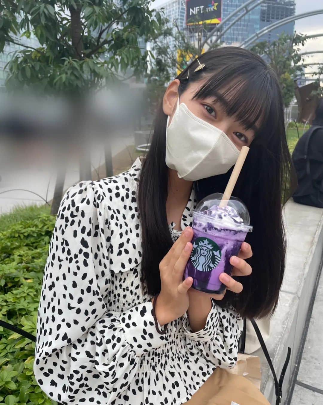 滝口芽里衣さんのインスタグラム写真 - (滝口芽里衣Instagram)「.  一年前の写真📷  少しは大人っぽくなれたかな？😶  このトップスお気に入りで今年も着てました🫶🏻INGNIのものです＾＾  #セブンティーン #seventeen #モデル #model #ingni #秋コーデ #autumn #私服 #大人っぽ #スタバ #スターダストプロモーション #滝口芽里衣 #ljc #jc3 #08 #🐑」10月22日 17時11分 - merii_takiguchi_official