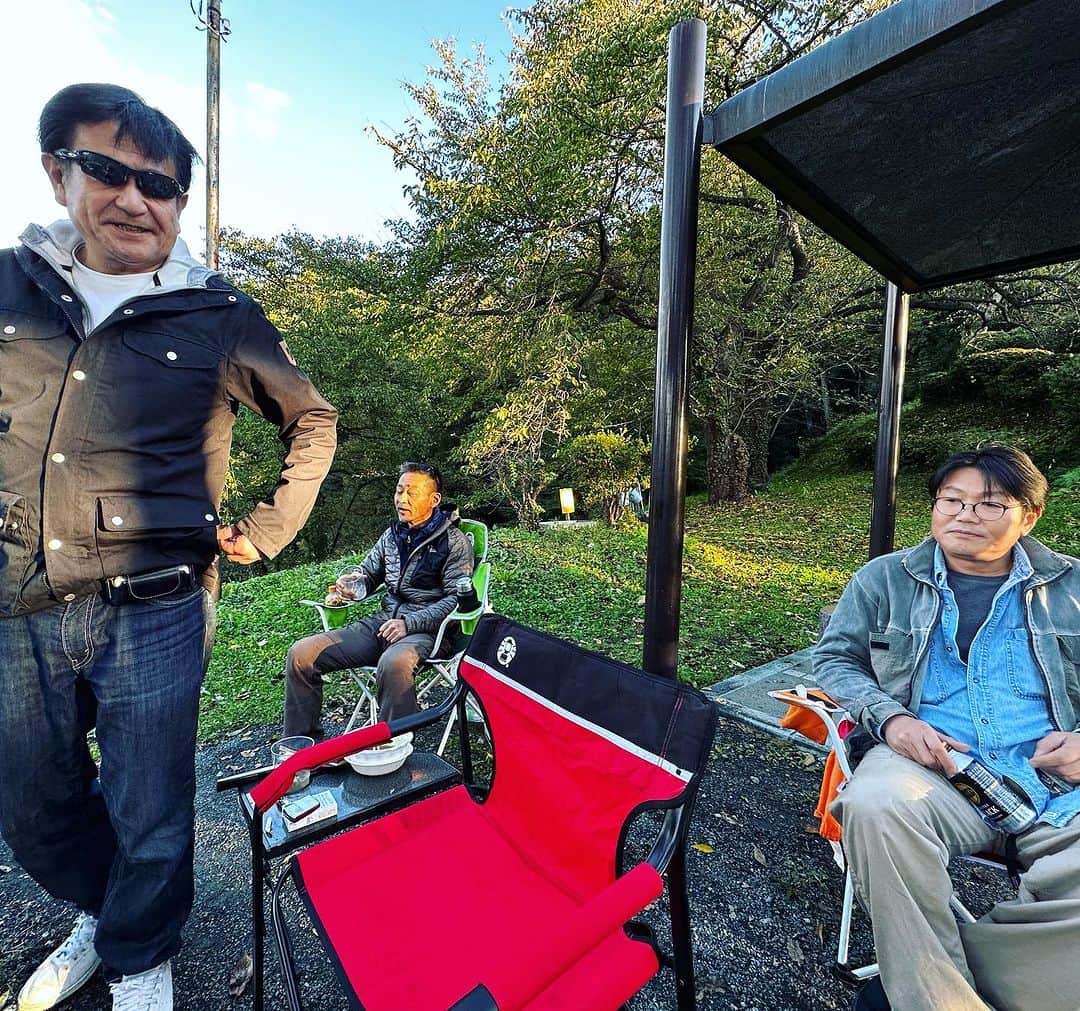 マッコイ斉藤のインスタグラム：「山形の同じ歳の芋煮おじさん達」