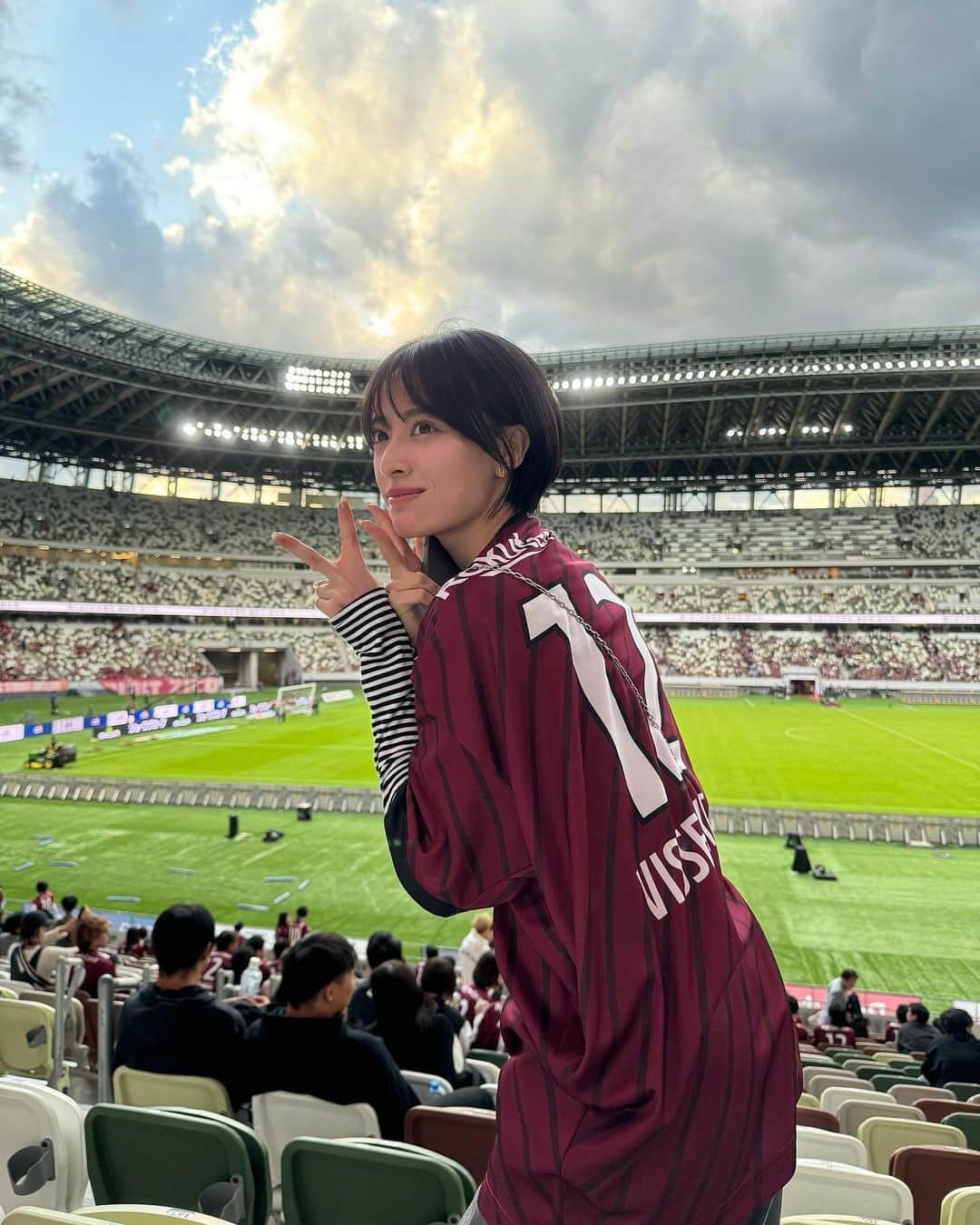 きょうかさんのインスタグラム写真 - (きょうかInstagram)「はまりそうです⚽️ #サッカー観戦 #国立競技場 #スポーツ観戦」10月22日 17時47分 - c_sno0
