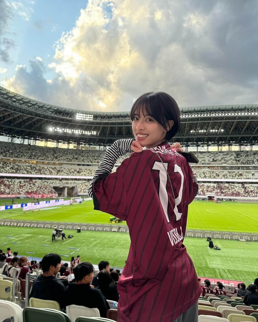 きょうかのインスタグラム：「はまりそうです⚽️ #サッカー観戦 #国立競技場 #スポーツ観戦」