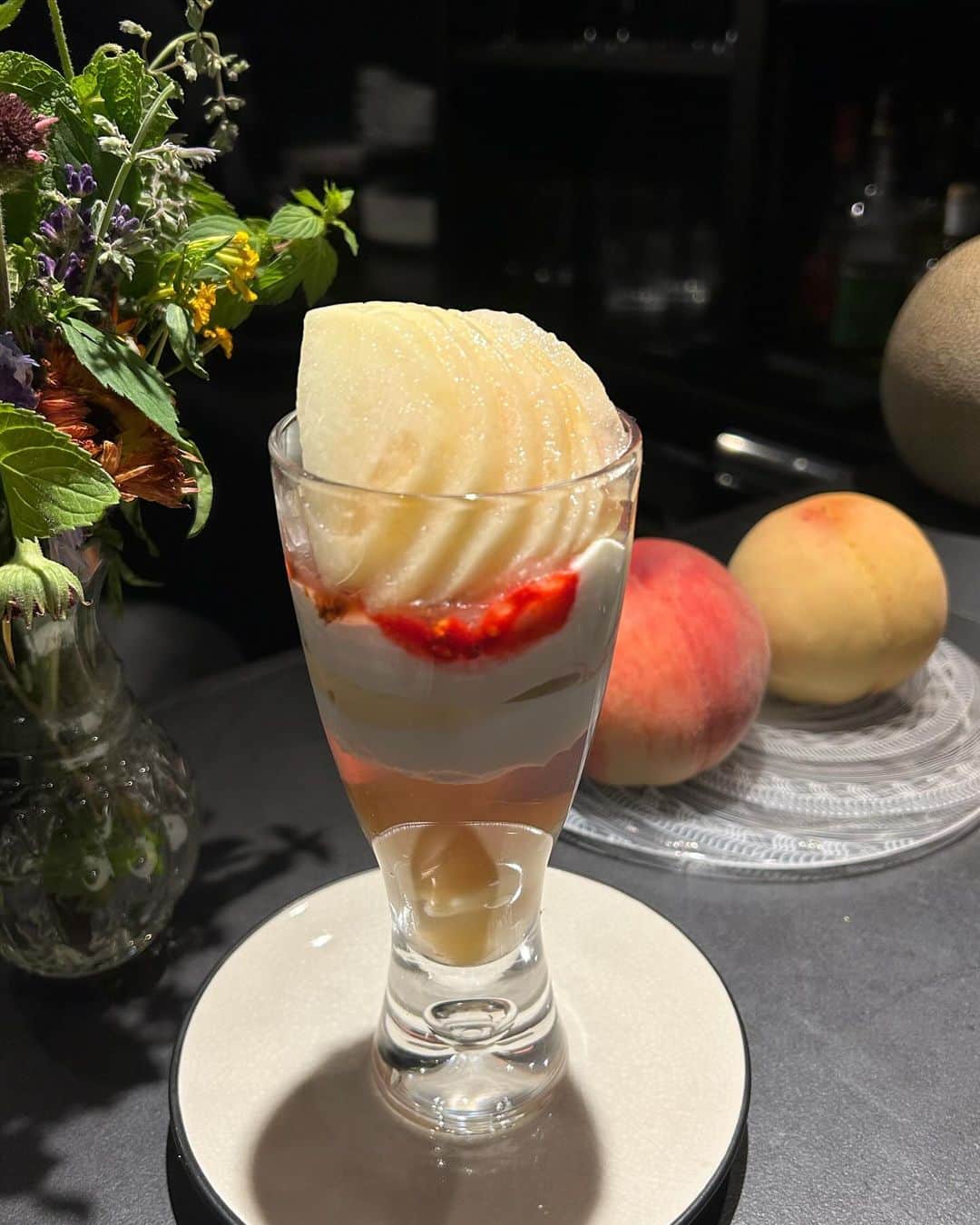 清水みさとさんのインスタグラム写真 - (清水みさとInstagram)「パフェ × １０🍨💯  ずっとついていきます🤲」10月22日 17時48分 - misatoshimizu35