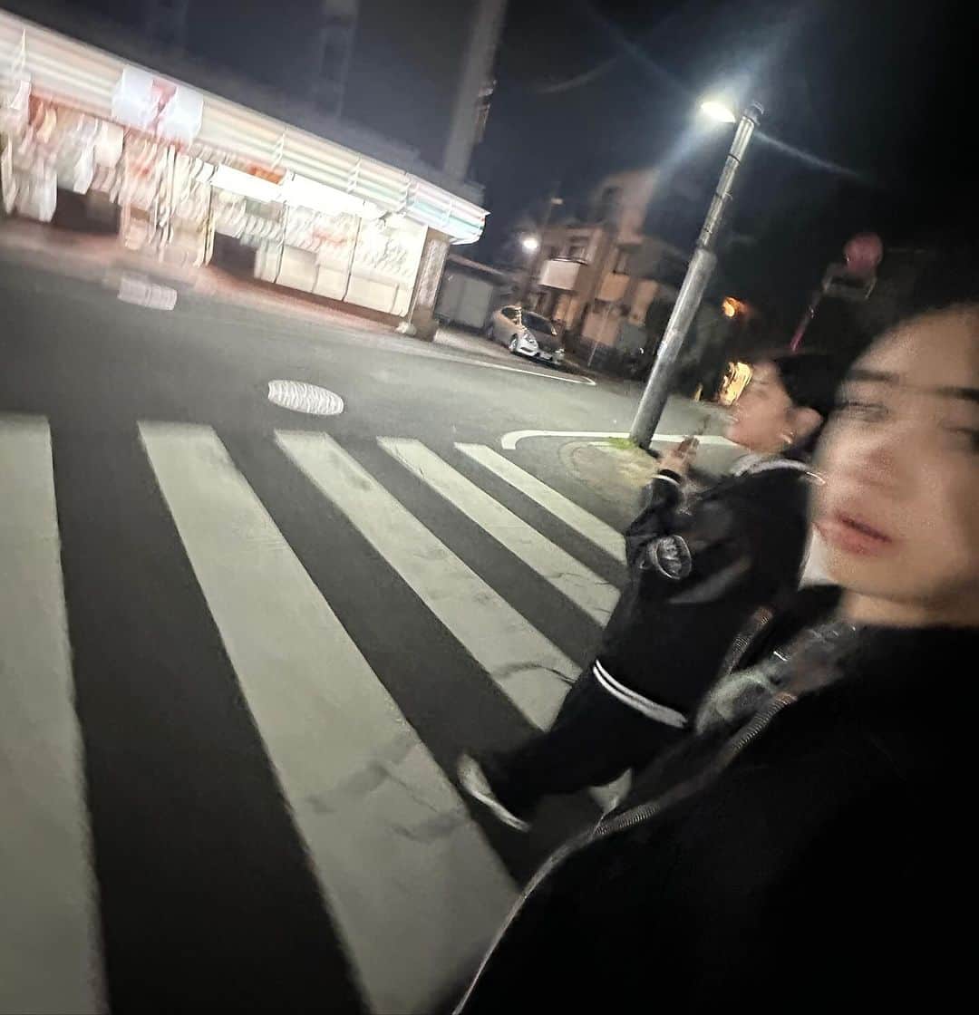 Niana Guerreroさんのインスタグラム写真 - (Niana GuerreroInstagram)「tokyooOo🗼🇯🇵👔🧢🛑👾🍅🍅🚶🏻‍♀️🚶🚶🏻‍♀️🚶‍♂️🖼️🫨」10月22日 17時49分 - nianaguerrero