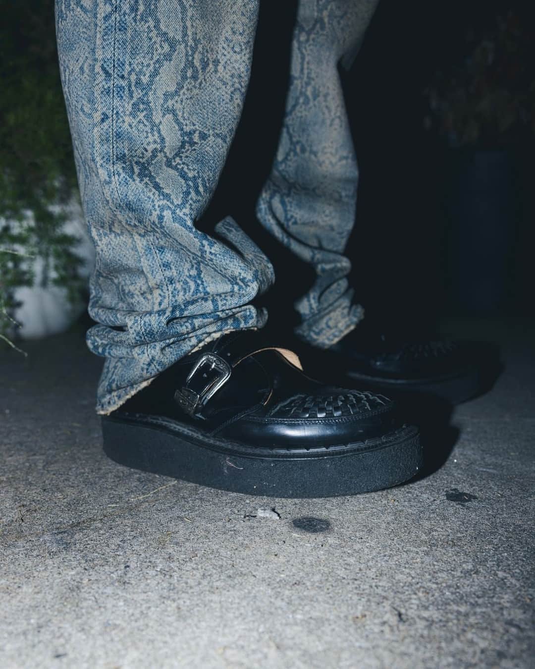Fashionsnap.comさんのインスタグラム写真 - (Fashionsnap.comInstagram)「Name: 松野壮一郎⁠ Age: 29⁠ Occupation: Falman⁠ ⁠ Tops #DAIRIKU⁠ Pants #DAIRIKU⁠ Shoes #DAIRIKU⁠ ⁠ Photo by @iam_____riku⁠ ⁠ #スナップ_fs #fashionsnap #fashionsnap_men⁠」10月22日 18時00分 - fashionsnapcom