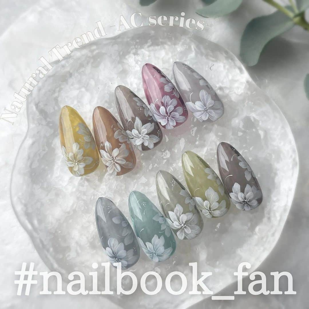 ネイルブック（公式）のインスタグラム：「𝑛𝑎𝑖𝑙𝑏𝑜𝑜𝑘_𝑓𝑎𝑛𓂃𑀀˳˖  Instagramで#nailbook_fan のタグをつけて投稿されたネイルデザインの中から ネイルブック編集部おすすめの秋ネイルデザインをご紹介します𓂃🧸.*  ✎︎＿＿＿＿＿＿＿＿＿＿＿＿  𖧷1枚目 📷photo by @nail_atelier_belle . 𖧷2⁠枚目⁠ 📷photo by @glace_nail1015 . 𖧷3枚目 📷photo by @nekono.hige.sippo . 𖧷4枚目 📷photo by @paropon_nail . 𖧷5⁠枚目⁠ 📷photo by @saki_nail323 . 𖧷6枚目 📷photo by @aya0708_nail . 𖧷7枚目 📷photo by @grace_poire . 𖧷8枚目 📷photo by @ms_kn04 . 𖧷9枚目 📷photo by @nailsalon_no.222 . ＿＿＿＿＿＿＿＿＿＿＿＿५✍⋆*  🎟ネイル募集中🩰 #nailbook_fan のタグをつけて投稿されたネイルデザインの中から ネイルブック編集部がpickupしてご紹介しています(⑅ ⍤ ⑅) ♡ 皆様の素敵なネイル写真や動画の投稿お待ちしております𖧧 ˒˒  ⋱⋰ ⋱⋰ ⋱⋰ ⋱⋰ ⋱⋰ ⋱⋰ ⋱⋰ ⋱⋰  『ネイルブック』のアプリでは トレンド秋ネイルをチェック出来たり サロン検索&ネット予約までできます𓏗𓏗⋆*  @nailbook.jpのTOPページURLから アプリをぜひダウンロードしてみてくださいね𓂅 𓈒𓏸  ⋱⋰ ⋱⋰ ⋱⋰ ⋱⋰ ⋱⋰ ⋱⋰ ⋱⋰ ⋱⋰  #秋ネイル #秋ネイルデザイン #秋ネイル2023 #フラワーネイル #ハロウィンネイル #ハロウィーンネイル #カボチャネイル #ジャックオーランタンネイル #猫ネイル #ニュアンスネイル #チェックネイル #トレンドネイル #大人女子ネイル #大人ネイル #大人上品ネイル #上品ネイル #nails #autumnnails #nailstagram #blingbling美甲 #美甲仙女款 #新娘美甲 #네일스타그램 #가을네일 #트위드네일 #日式美甲 #日常美甲 #ins风美甲」