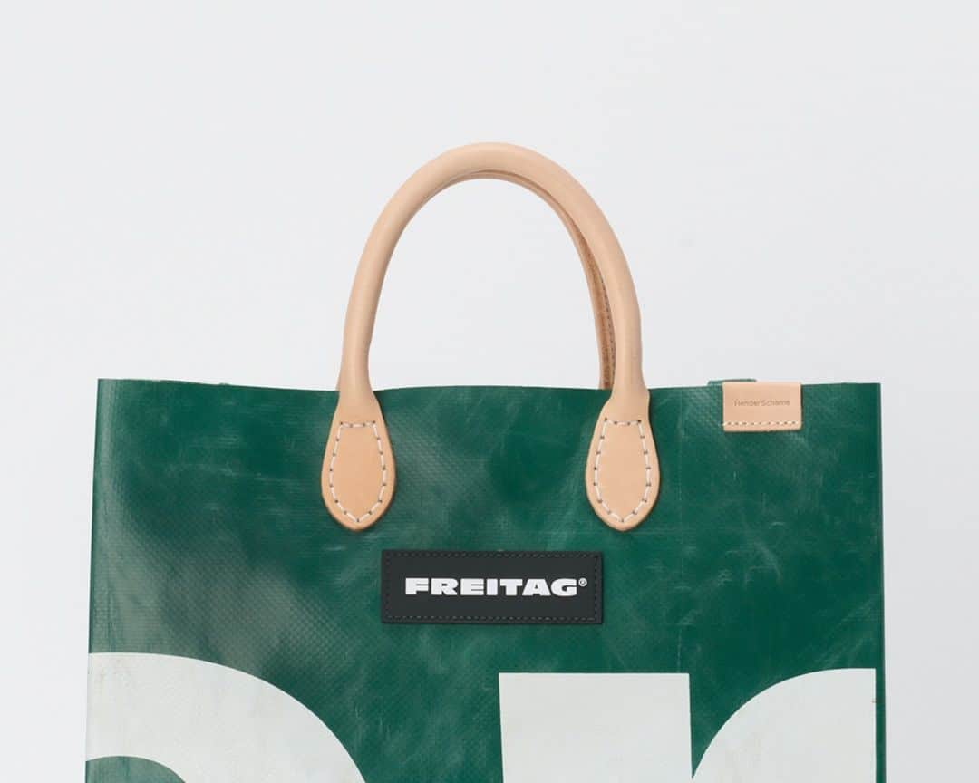 エンダースキーマさんのインスタグラム写真 - (エンダースキーマInstagram)「Hender Scheme will launch “FREITAG by Hender Scheme” at sukima Ebisu on October 28th and sukima official online shop on October 29th.  The leather chosen for "HS MIAMI VICE" is a secondary material sourced from offcuts during the production and distribution processes.  Hender Scheme uses leather that is a by-product created by tanning the hides of livestock.  FREITAG’s tarps are upcycled materials created by disassembling, cleaning, and cutting old truck tarps collected from European highways, a process carried out at the FREITAG Headquarters in Zurich-Oerlikon.  「FREITAG by Hender Scheme」は、プロダクトのリリースやワークショップを通して、「二次創作」による創作の連続性と循環の可能性を提示するプロジェクト。  「HS MIAMI VICE」で採用したレザーは、生産や流通過程で余った端材としての副資材（オフカット）を二次利用。  フライターグのタープは、ヨーロッパの高速道路で回収された古いトラックタープを、チューリッヒのフライターグ本社にて1つずつ解体、洗浄、裁断することでアップサイクルしたマテリアル。  HS MIAMI VICE スキマ 恵比寿：10月28日(土) 発売 スキマ official online shop：10月29日(日)発売 *international shipping available  #FREITAGbyHenderScheme #henderscheme #frtg」10月22日 18時01分 - henderscheme