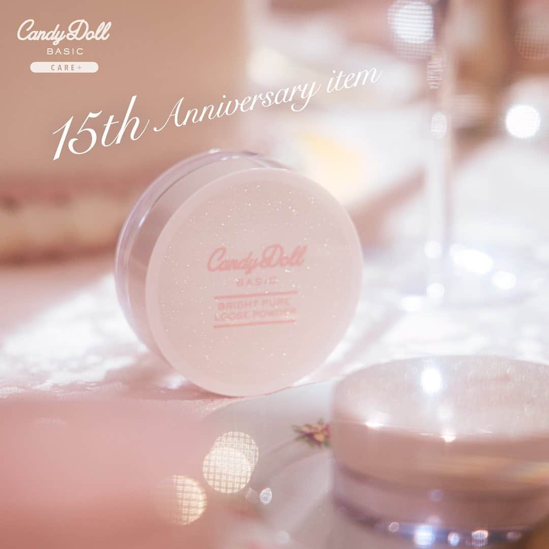 Candy Dollのインスタグラム：「. 𝗕𝗥𝗜𝗚𝗛𝗧 𝗣𝗨𝗥𝗘 𝗟𝗢𝗦𝗘 𝗣𝗢𝗪𝗗𝗘𝗥 ＜𝗣𝗥𝗜𝗦𝗠 𝗥𝗜𝗖𝗛＞  お肌の透明感※を底上げする ブルーやラベンダーカラーのパールとラメを配合した #フィルターパウダー  ブランド15周年を記念したリッチ仕様です💡 ✦ 𝐑𝐈𝐂𝐇 𝐏𝐎𝐈𝐍𝐓 ✦ ︎︎︎︎︎︎☑︎︎︎︎︎︎︎多色ラメとパールをこだわり比率で配合 ︎︎︎︎︎︎☑︎︎︎︎︎︎︎33種類の美容保湿成分配合 ︎︎︎︎︎︎☑︎︎︎︎︎︎︎微粒子パウダーで長時間ふんわり肌 ︎︎︎︎︎︎☑︎︎︎︎︎︎︎かわいすぎるキラキラ容器  公式HPではブランド15周年を記念した特設ページが公開中♡ 詳細はプロフィールのハイライト『15th anniversary』から チェックできます✨  ※メーキャップ効果による ___________________________　  ◽️CandyDoll ブライトピュアルースパウダー＜プリズムリッチ＞ ¥1,870（税込） https://v2023.candydoll.jp/g10e  ◽️𝗪𝗘𝗕 Luvlit：https://candydoll.jp/dr9h 楽天：https://candydoll.jp/qqhe Amazon：https://candydoll.jp/fdt5 ZOZOTOWN：https://candydoll.jp/44da  ◽️𝗦𝗛𝗢𝗣 全国のバラエティショップ(PLAZA・ショップイン・ハンズ・アインズ＆トルペなど)・ドンキホーテ・ドラッグストア(マツモトキヨシ・ココカラファイン・スギ薬局など)・GMSにて販売。 ※数量限定のためなくなり次第終了 ___________________________  #CandyDoll#キャンディドール#益若つばさ#緩苺#CandyDoll_15thAnniversary#新商品#新作コスメ#限定コスメ#新作パウダー#透明感#白肌#ツヤ肌#透明感メイク#フェイスパウダー#パウダー#ベースメイク#プチプラ#プチプラコスメ#コスメ紹介#コスメレビュー#CandyDoll_basemake」