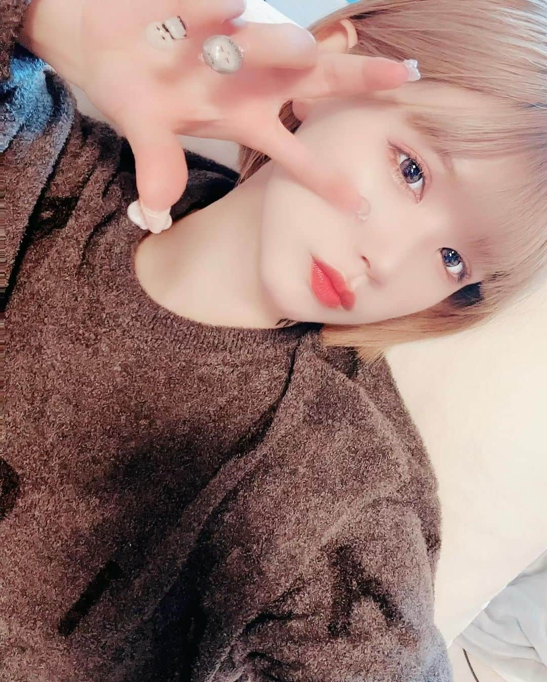 涼宮琴音のインスタグラム：「よっ✋げんき？ 18時に2ヶ月ぶりにハム太郎の ゲームプレイ動画が上がるよ どこひ需要あるか知らんけどノリでやってるよ〜見てみてねぇ🙄 ・ あと！！25日は楽演祭vol.27🫶🪽 チケットまだ購入してないよって方は ストーリー、またはTwitter(X)から購入お願いいたします🙏！ 新曲も歌うのでお楽しみにして下さい！」