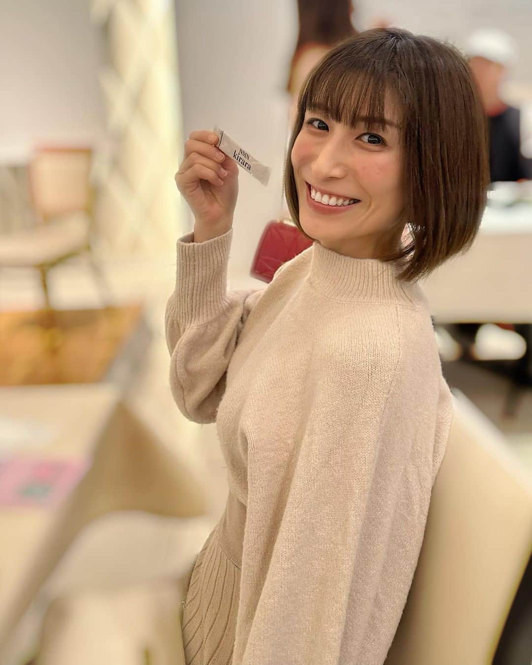 おかもとまりさんのインスタグラム写真 - (おかもとまりInstagram)「@itomisuzu_ ちゃんと一緒に、令和の虎で志願された @shimadashacho さんが作った #NMNkirara の発表会に行ってきたよ♡NMNって今1番注目している成分なの！！  すごくこだわった高品質で、これからNMNサプリ飲みたい人におすすめだよ！是非「NMNkirara」で検索してみてね♡  終わってから、 @tomohappy111 社長と一緒に、 @atsukookutani 社長の誕生日会に行ったよ🥰  南原社長や、 @nanae.karasawa さんもいて嬉しかった！！ #オムサコライス　(11月渋谷スペイン坂オープン)も美味しかったよ🤤♡  @draco.i くんとも仲良くなれて嬉しかった！激辛食べたいな🤤 @konkonwanwan ハーマイオニーちゃんとも久々にお話できて嬉しかった☺️ わたしのスマホに2shotなかったのだけど @dolly_nail2006 たんもありがとね♡」10月22日 17時58分 - okamotomari1213