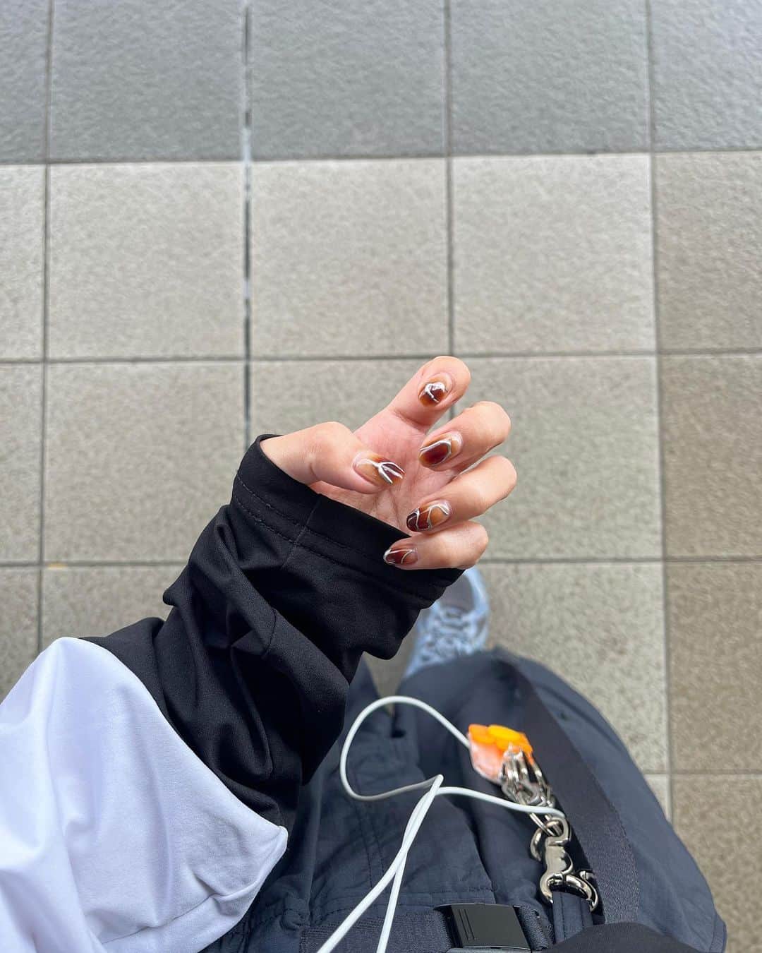 POTATO TVのインスタグラム：「シルバー合わせ可愛すぎた 🤎🩶」