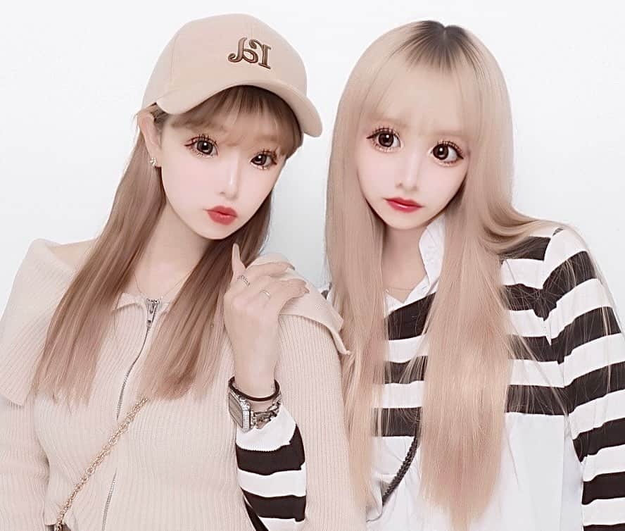 まやりんのインスタグラム：「👯‍♀️♡⃛」
