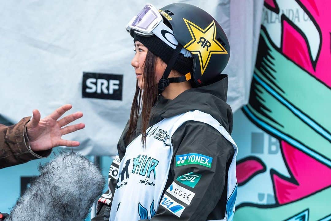 岩渕麗楽さんのインスタグラム写真 - (岩渕麗楽Instagram)「This season’s World Cup started with second place in @bigairchur  The conditions were really tough, but it was an incredibly exciting night❤️‍🔥 Congrats @cocomonsan and @mia_brookes !!! Thanks for coaching @yas_sato 🍻  And these love photos from @f.storm 🫶🏻」10月22日 18時11分 - leila_iwabuchi