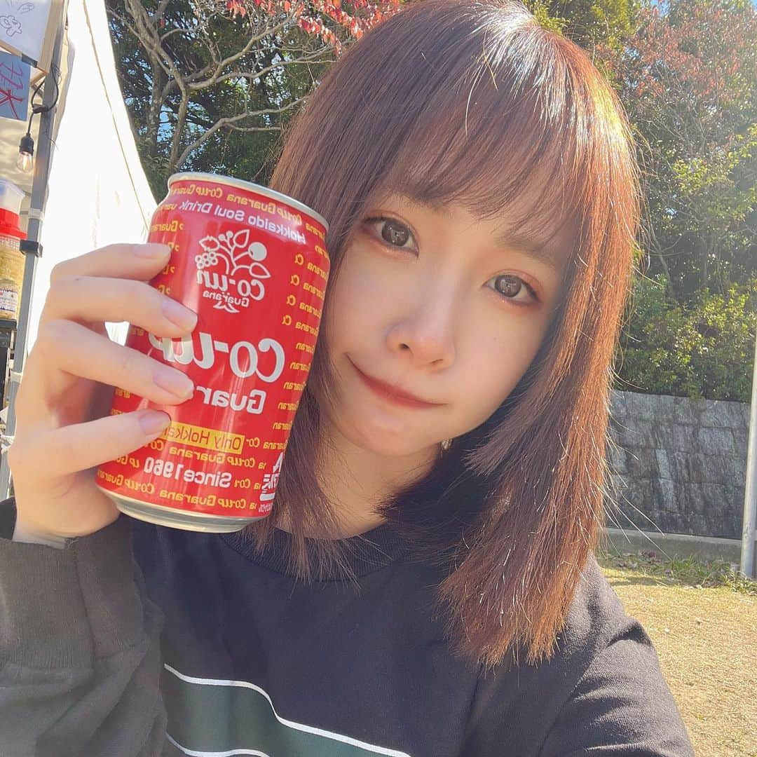 増井みおさんのインスタグラム写真 - (増井みおInstagram)「ガラナ！初めて飲んだ！おいしい🤤 すんごい猫背だね😇 #コアップガラナ」10月22日 18時27分 - mio006