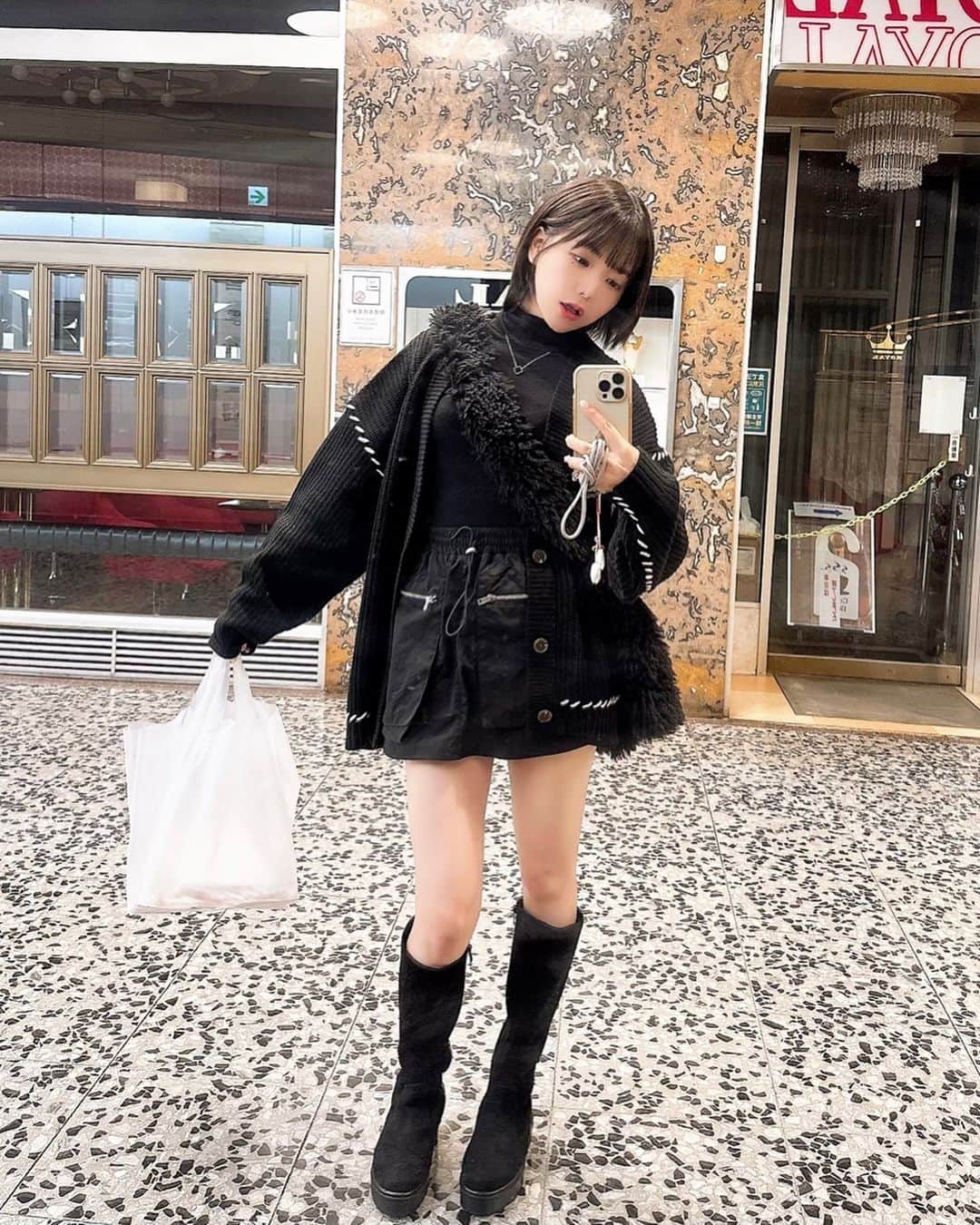 のインスタグラム：「🖤」