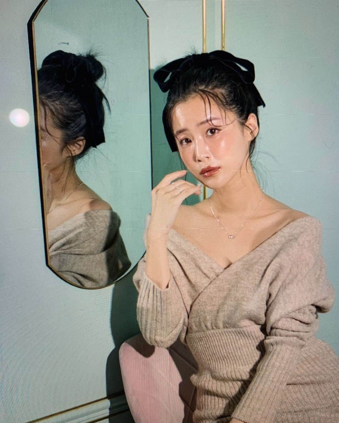 休井美郷のインスタグラム：「ヘアメイクがかわいすぎる。🥹‪🫶🏻🤍  #撮影」